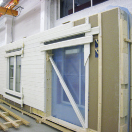 Välisseinaelement enne pakkimist.